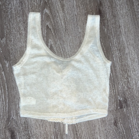 Tan lace crop top - Picture 3 of 3